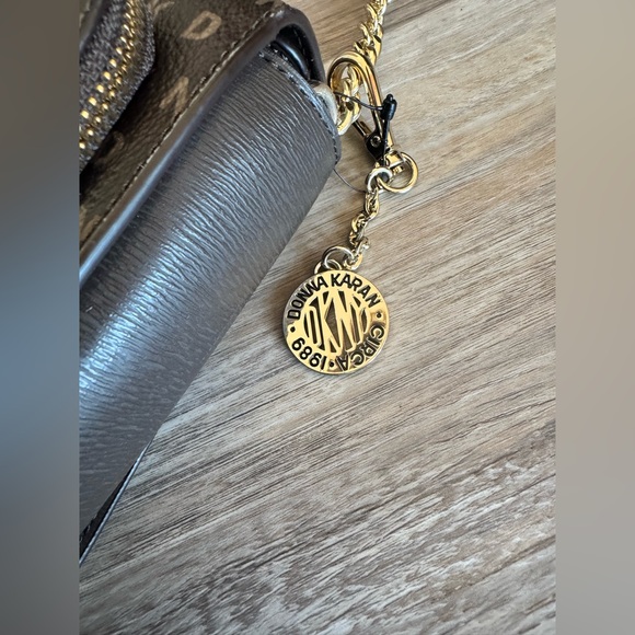DKNY Dark Brown Monogram Shoulder Bag, chain strap - Picture 4 of 14